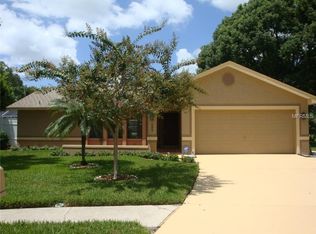 589 Harbor Lake Cir, Palm Harbor, FL 34683
