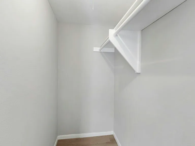 2226 Nantucket Dr — Photo 26