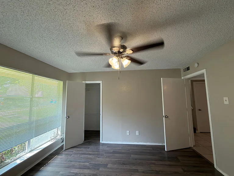 358 Valley Park Dr — Photo 29