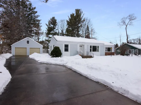 212 S Coral St, Kalkaska, MI 49646