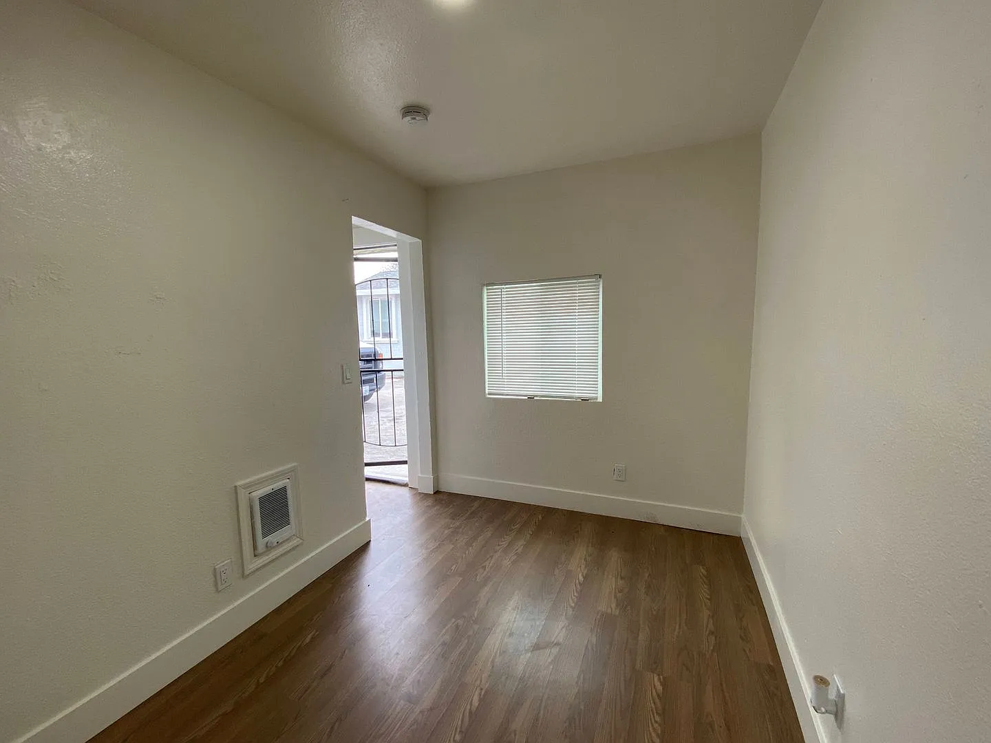 One Bed, One Bath Apartment — Photo 4