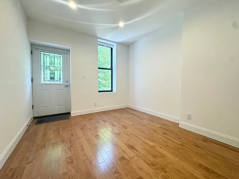 703 Macdonough St #2 — Photo 10