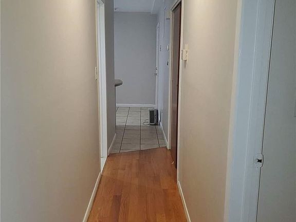 5th image of 275 Brook St #1