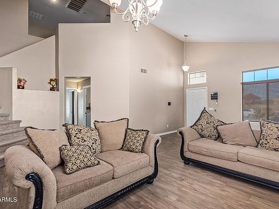 4th image of 1713 E WILDFLOWER Lane