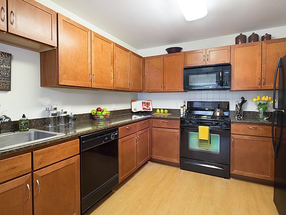 2nd image of 100 Avalon Dr #3211