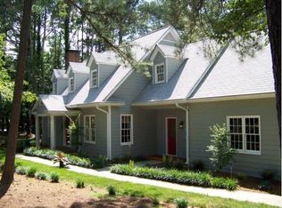 820 Kingridge Dr, Roswell, GA 30075