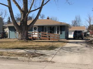 502 18th Ave S, Grand Forks, ND 58201