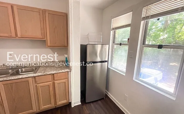 3353 E 132nd St — Photo 3