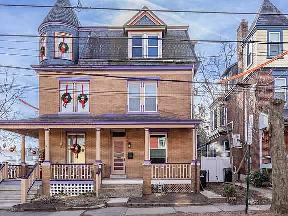 2nd image of 218 Morgan St