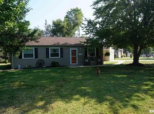 301 Hamilton Rd, Marquette Heights, IL 61554