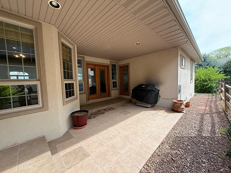 594 Cobble Dr — Photo 25