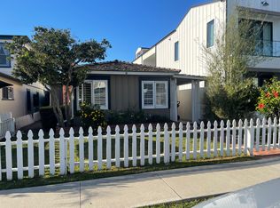 517 1/2 Carnation Ave, Corona Del Mar, CA 92625