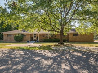 812 Hawthorne Dr, Neosho, MO 64850