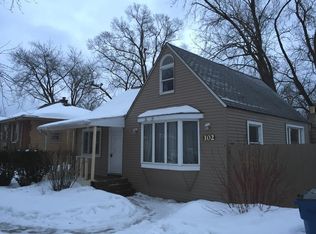 102 E Red Oak Ave, Bensenville, IL 60106