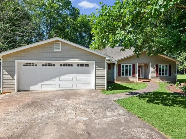 8750 Willowmede Dr, Lewisville, NC 27023