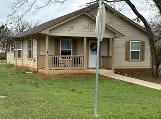 315 Water St, Whitesboro, TX 76273