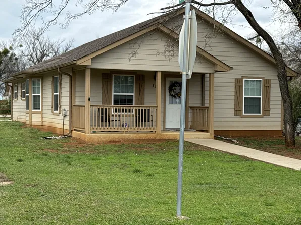 315 Water St, Whitesboro, TX 76273