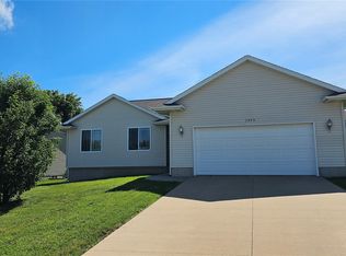1975 49th St, Marion, IA 52302