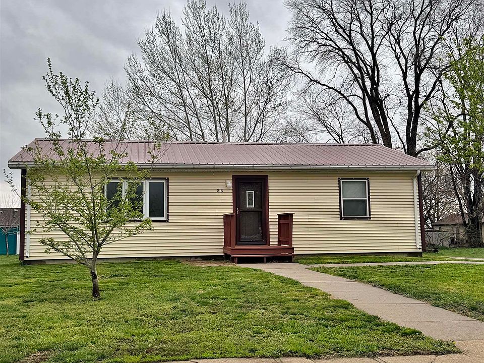 1st image of 816 8th Ave