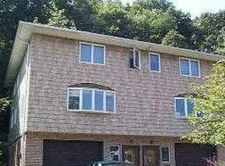 16 Long Br, Glen Cove, NY 11542