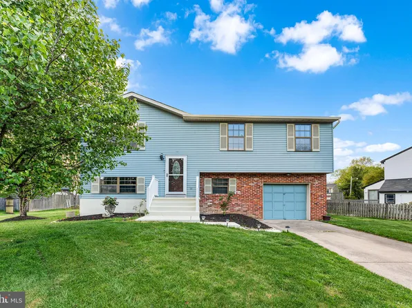 17 Cumberland Dr, Voorhees, NJ 08043