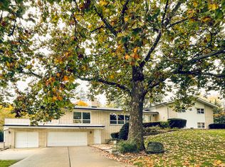 916 61st St, Lisle, IL 60532