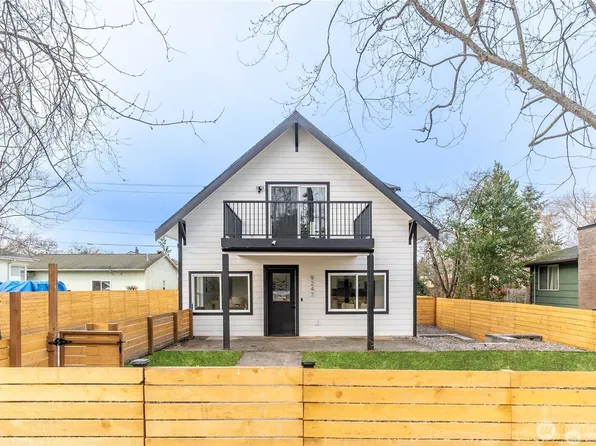 9247 20th Avenue SW, Seattle, WA 98106