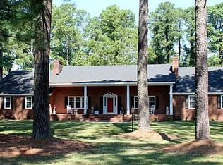 716 Fairview Dr, Franklin, VA 23851