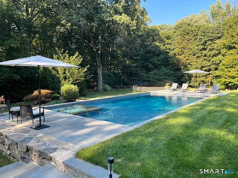 35 Dartmouth Rd — Photo 22