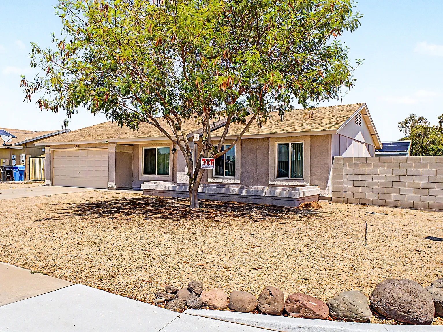 3 bed, 1085 sqft, $1,995 — Photo 1