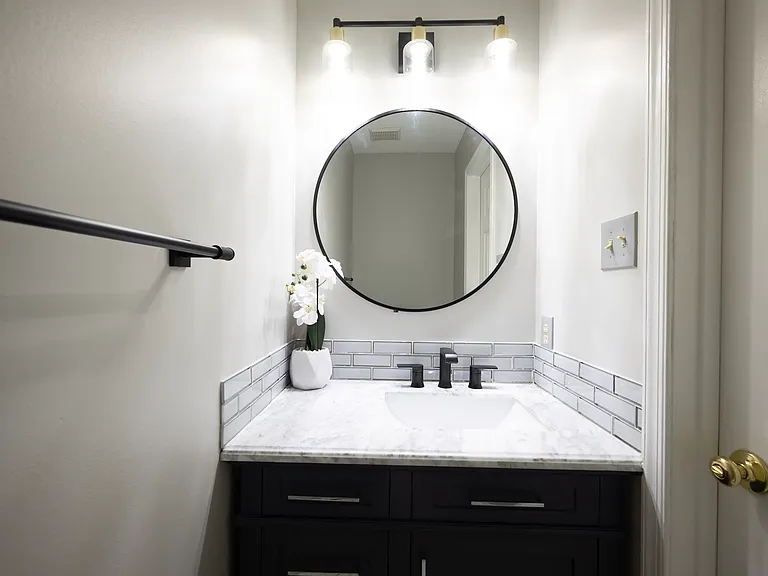 8031 Green Valley Ln — Photo 19