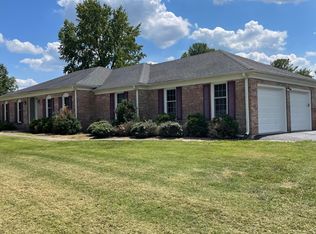 2 Regents Park Ln, Frankfort, KY 40601