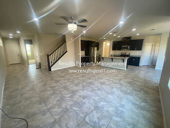 3rd image of 2565 Mead Way