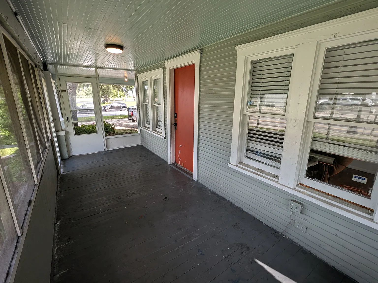 2 bed, 1.5 bath, 1004 sqft, $1,600 — Photo 3