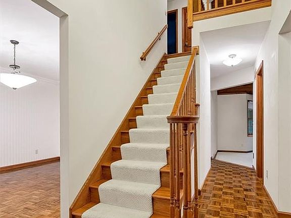 3rd image of 413 Alborado Dr