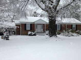 402 Greenway Dr, Eden, NC 27288