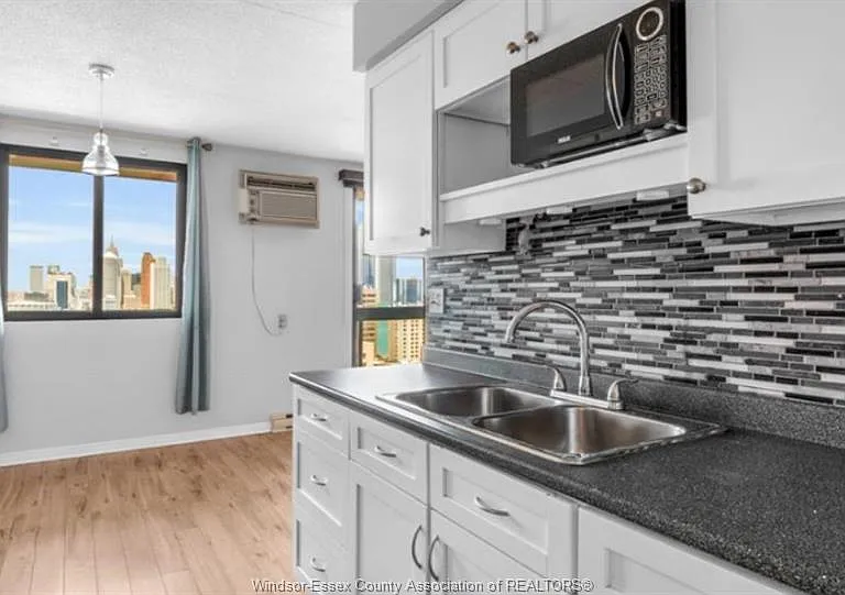 150 Park St W #1808 — Photo 6