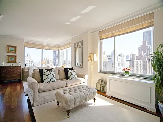 Sold by Sotheby's International Realty | media 2