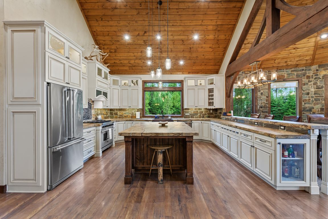 011_Gourmet Dream Kitchen!