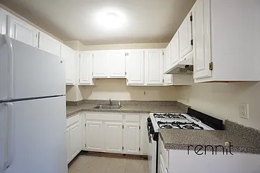 Rented by Rennit Inc.