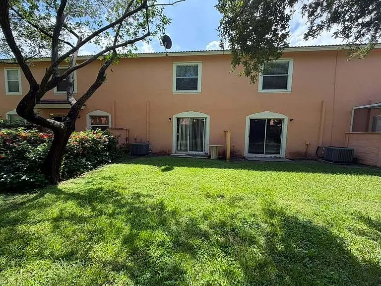 6892 Mill Brook Pl — Photo 22