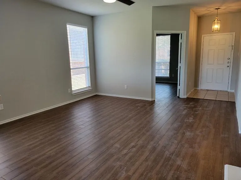 10973 Hawks Landing Rd — Photo 7