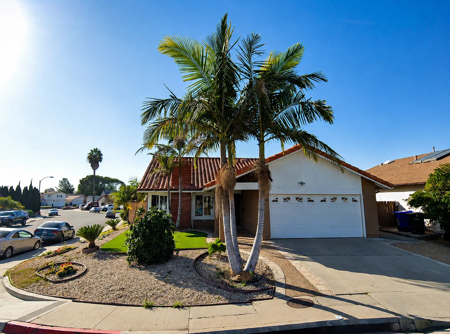 4 bed, 1644 sqft, $1,100 — Photo 2