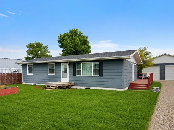 218 2nd St E, Ross, ND 58776