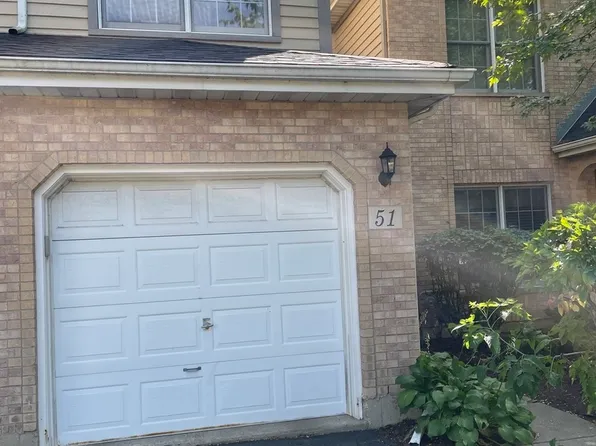 51 Cary St, Cary, IL 60013