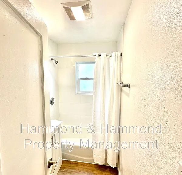 5854 Tujunga Ave #2 — Photo 21