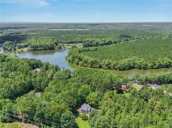 816 Crystal Bay Dr, Denton, NC 27239