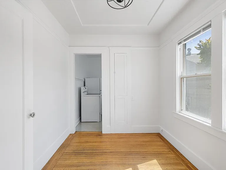 1106 Park Ave #9 - 1 Bed | 1 Bath — Photo 8