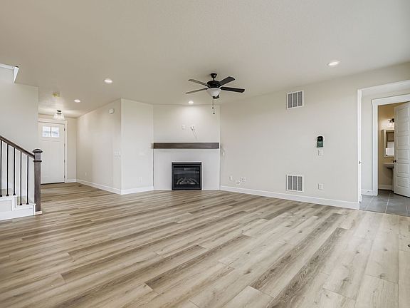 8441 Dines Boulevard living room