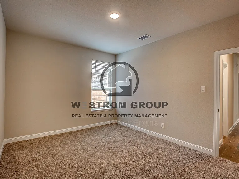 820 Greenford Mnr — Photo 44